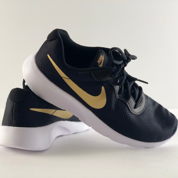 Nike Tanjun Black And Gold Boys Sneakers N-P125 (Nike Revolution